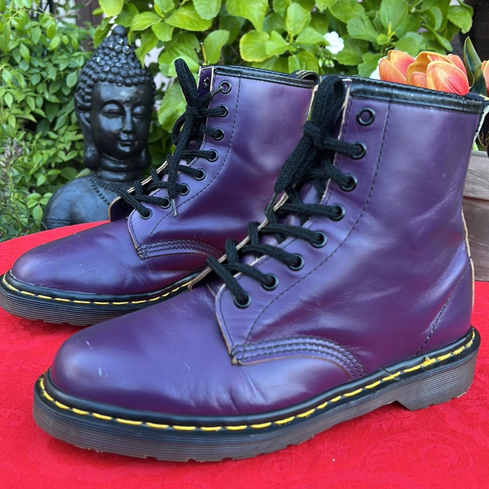 🏴 Dr. Martens MIE Vintage Purple Lace Up Combat Boots UK 7 - Picture 9 of 17